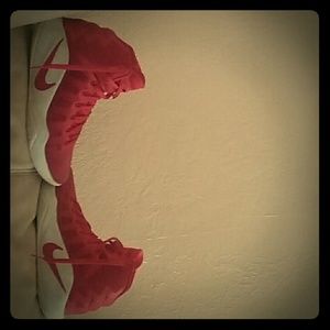 Red nike hyperdunks